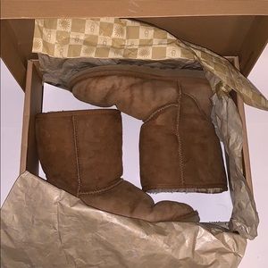 🔴SOLD🔴 Ugg Classic Short Chestnut Boots